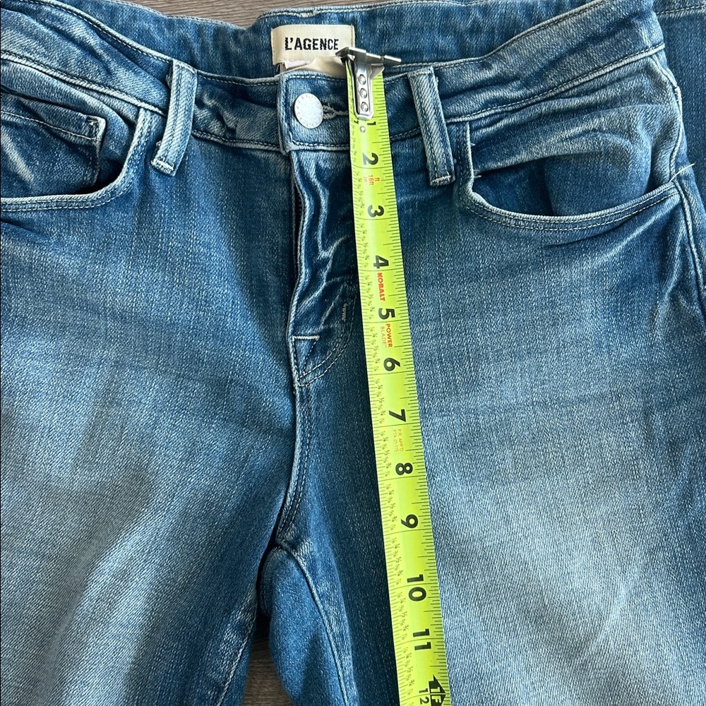 L'AGENCE Boyfriend Fit Straight Leg Jeans 24 - Picture 7 of 9